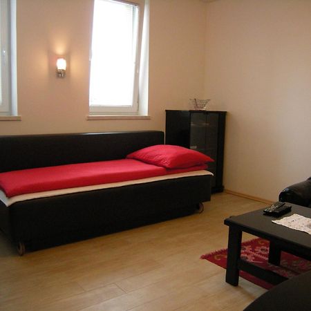 Vila Ema Apartments And Rooms ลูบลิยานา ภายนอก รูปภาพ