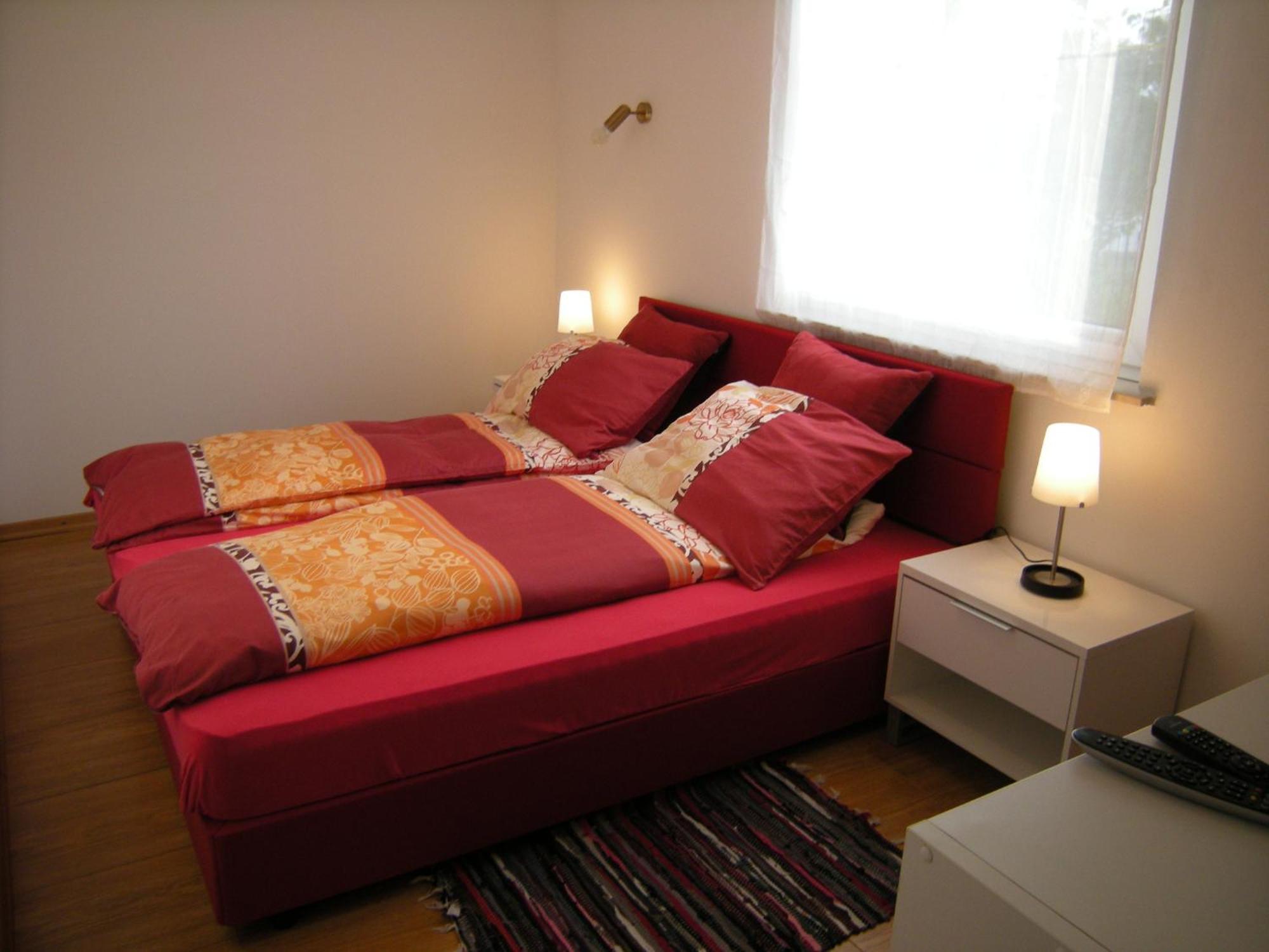 Vila Ema Apartments And Rooms ลูบลิยานา ภายนอก รูปภาพ