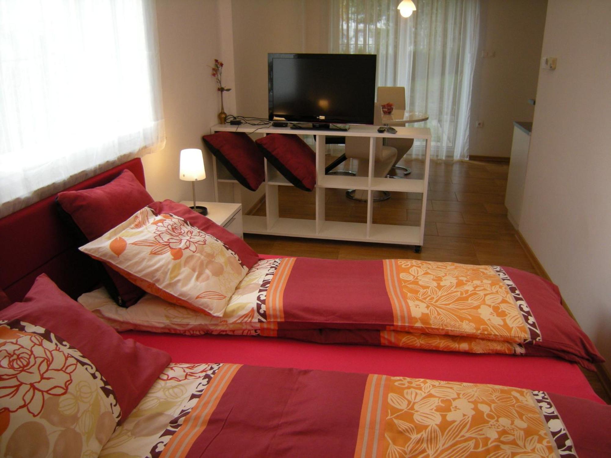 Vila Ema Apartments And Rooms ลูบลิยานา ภายนอก รูปภาพ