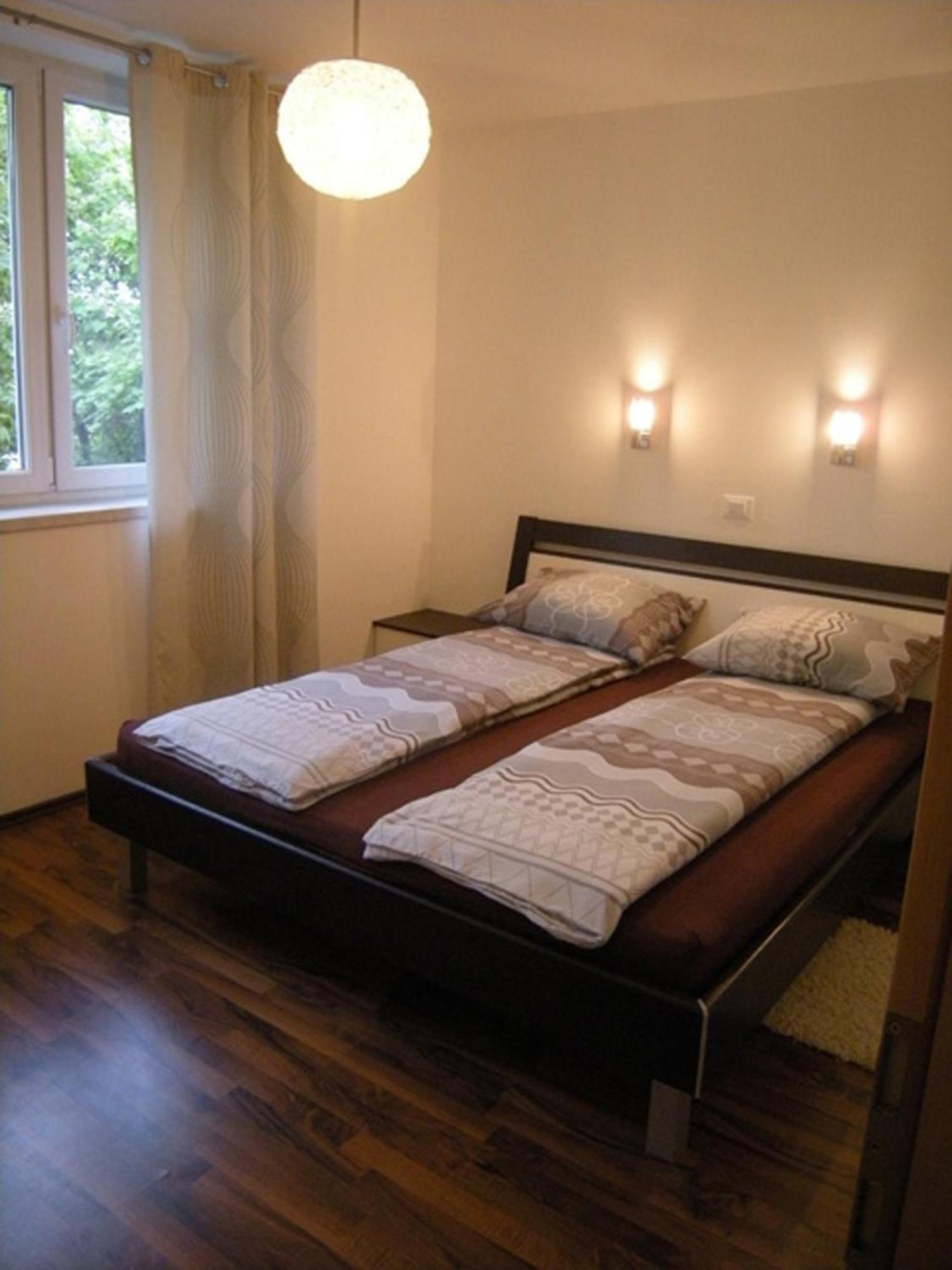 Vila Ema Apartments And Rooms ลูบลิยานา ภายนอก รูปภาพ