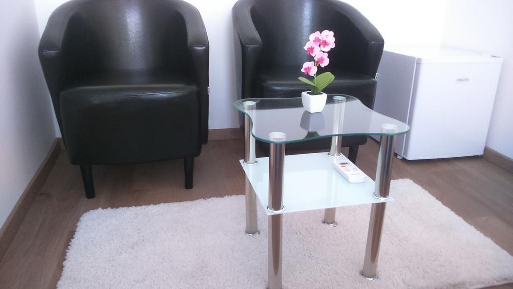 Vila Ema Apartments And Rooms ลูบลิยานา ภายนอก รูปภาพ